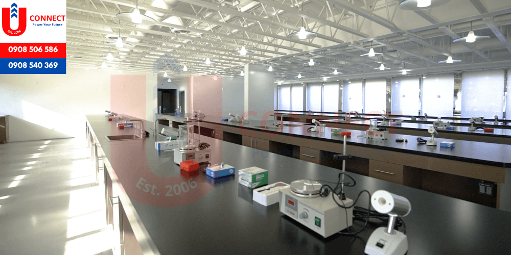 Đại học AUHS, bang California - Mỹ